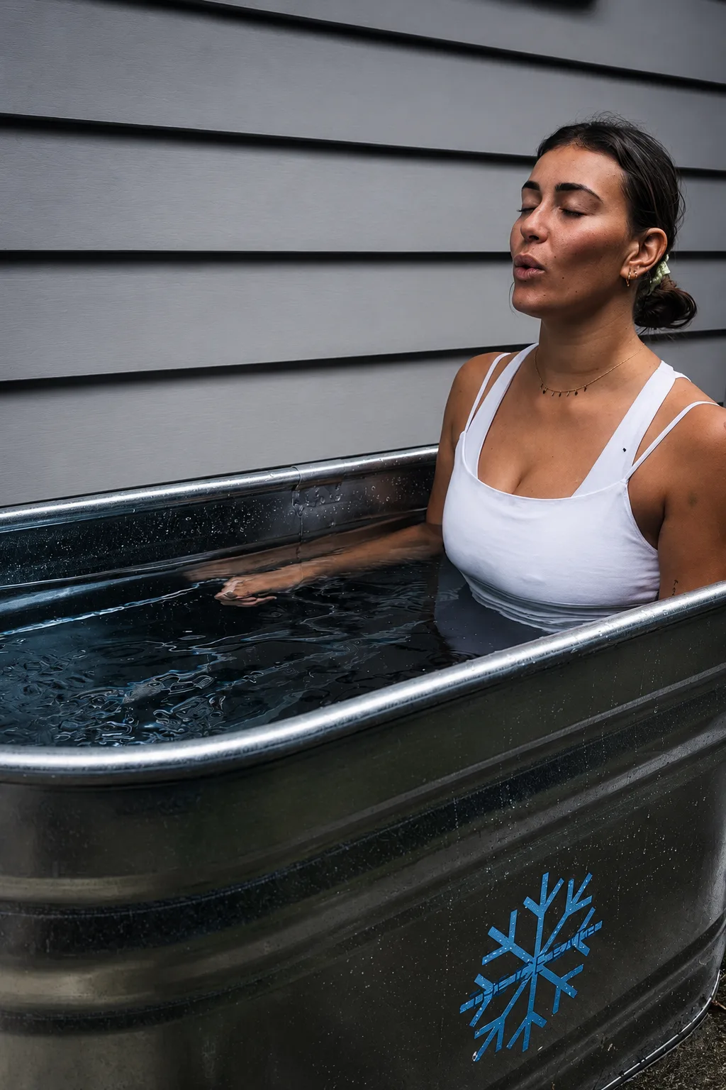 Cold immersion therapy